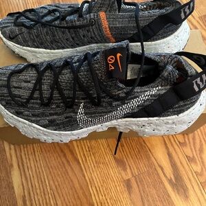 Nike Space Hippie 04